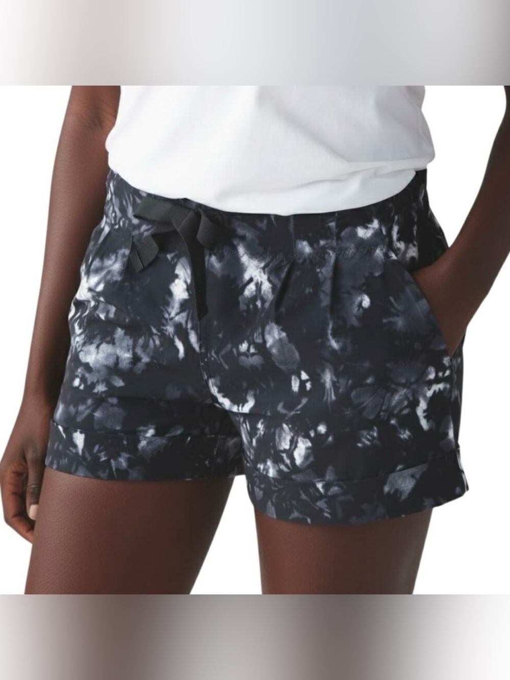 Lululemon Spring Break Away Short II Dusk Dye White Black Size 4
